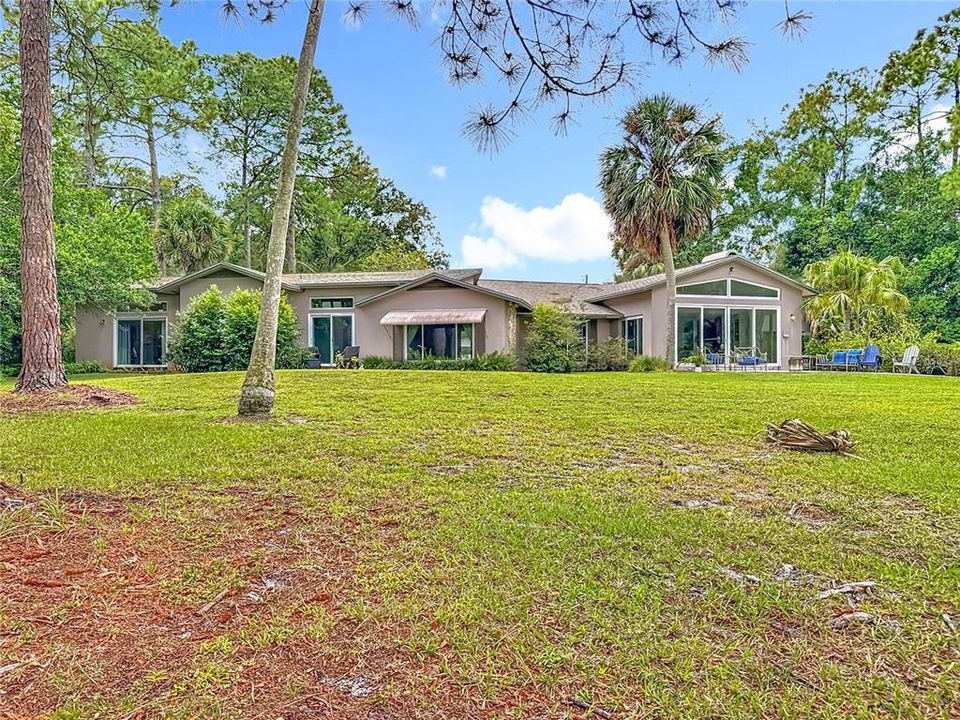 合同活跃: $800,000 (4 贝兹, 3 浴室, 3247 平方英尺)