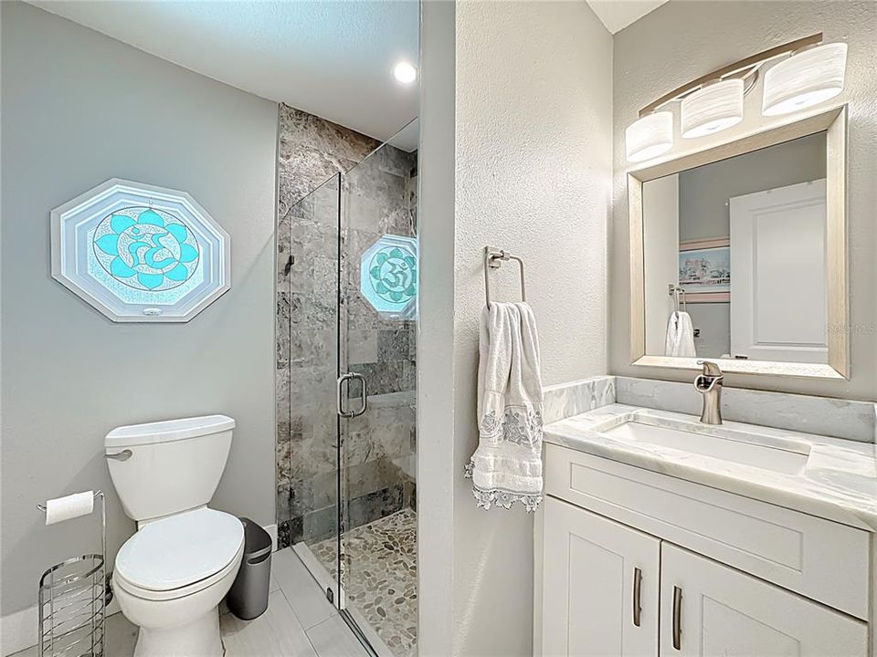 合同活跃: $800,000 (4 贝兹, 3 浴室, 3247 平方英尺)