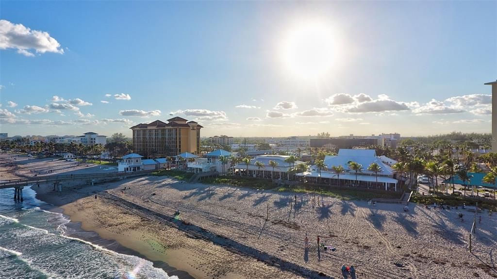 合同活跃: $899,900 (3 贝兹, 2 浴室, 1504 平方英尺)