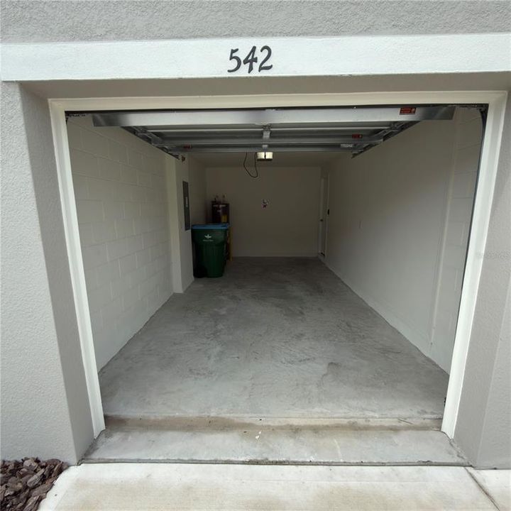 For Rent: $2,100 (3 beds, 2 baths, 1463 Square Feet)