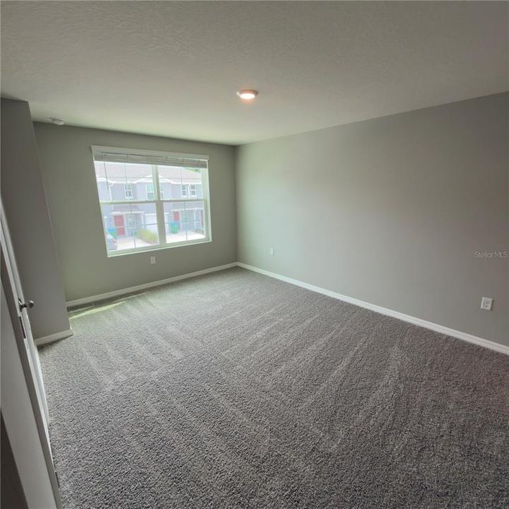 For Rent: $2,100 (3 beds, 2 baths, 1463 Square Feet)