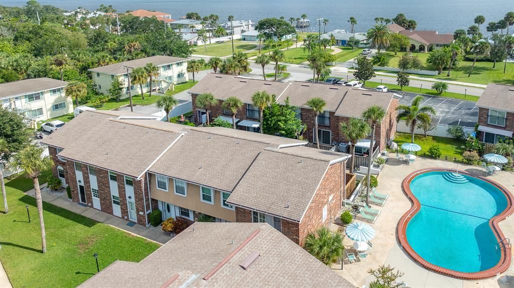 待售: $149,900 (2 贝兹, 1 浴室, 1122 平方英尺)