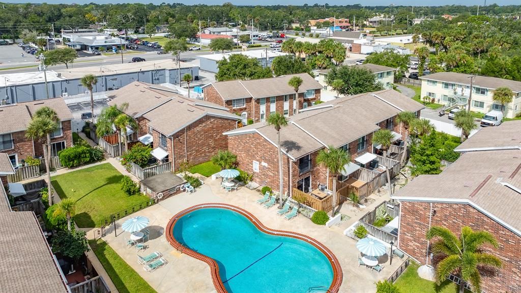 待售: $149,900 (2 贝兹, 1 浴室, 1122 平方英尺)