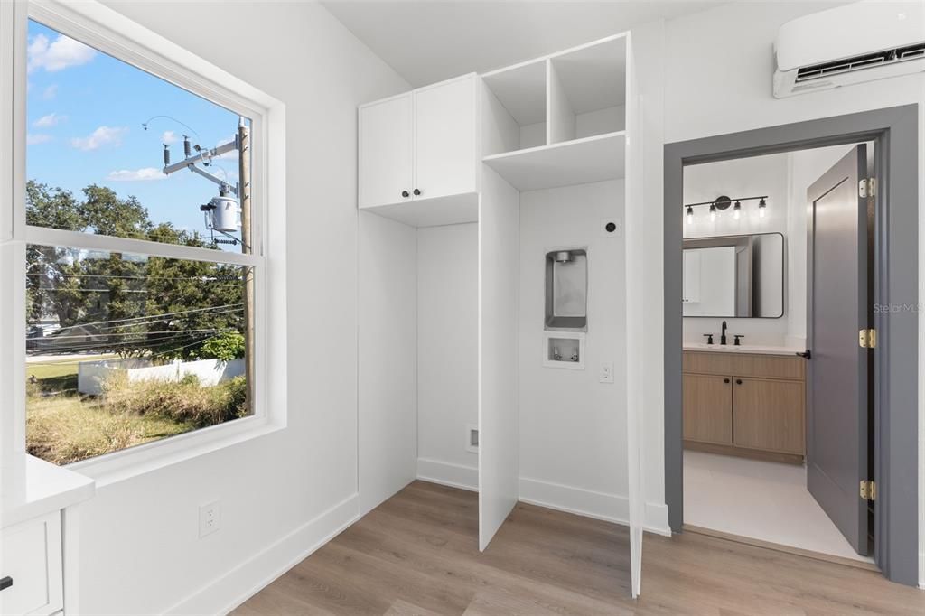 For Sale: $799,000 (4 beds, 3 baths, 2067 Square Feet)