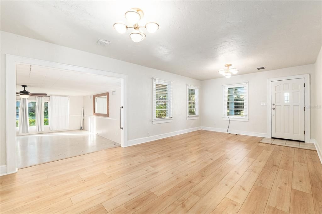 For Sale: $279,000 (3 beds, 2 baths, 2380 Square Feet)