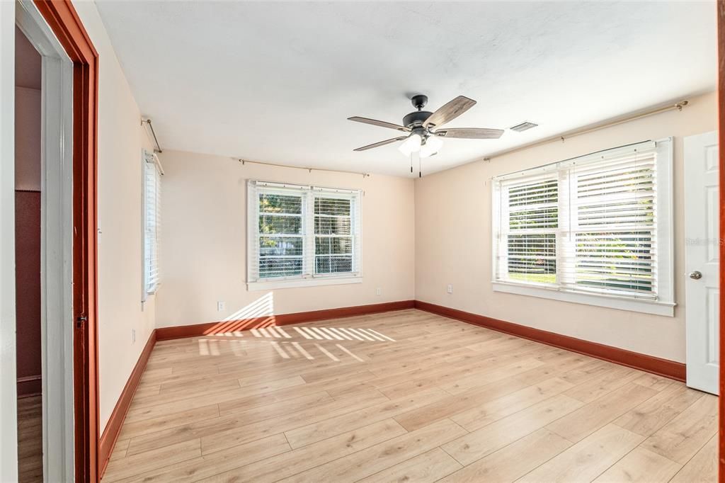 For Sale: $279,000 (3 beds, 2 baths, 2380 Square Feet)