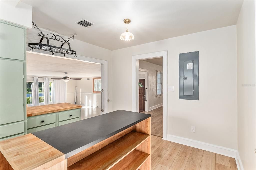 For Sale: $279,000 (3 beds, 2 baths, 2380 Square Feet)