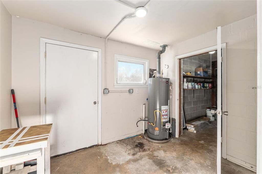 For Sale: $279,000 (3 beds, 2 baths, 2380 Square Feet)