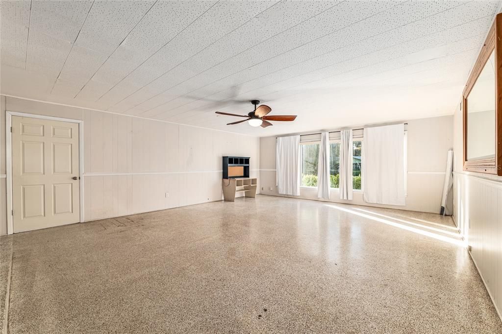 For Sale: $279,000 (3 beds, 2 baths, 2380 Square Feet)