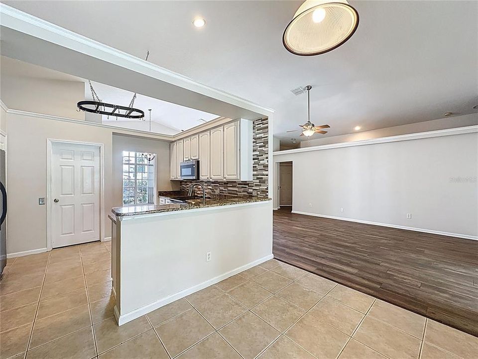 На продажу: $549,800 (3 спален, 2 ванн, 2062 Квадратных фут)