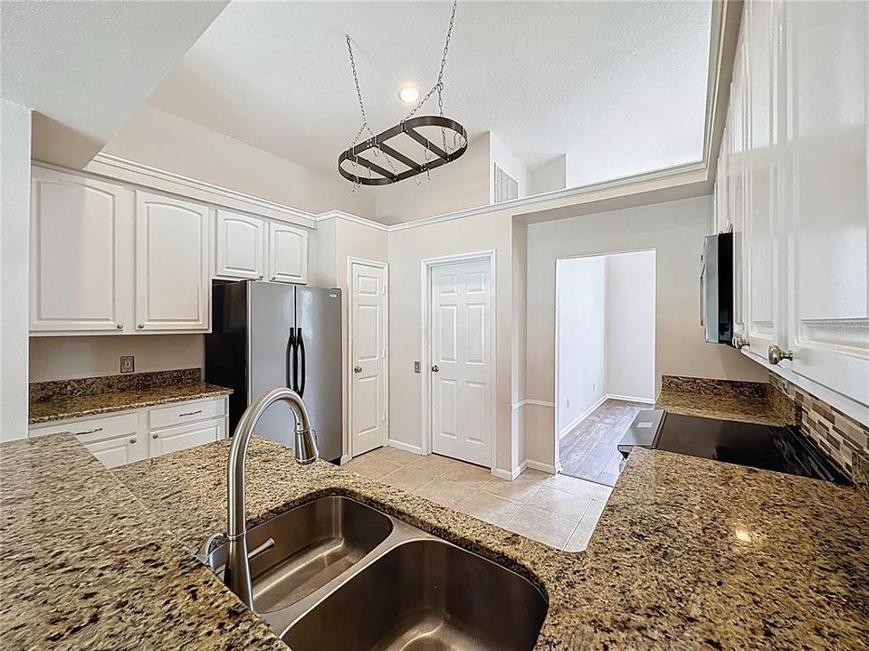 На продажу: $549,800 (3 спален, 2 ванн, 2062 Квадратных фут)