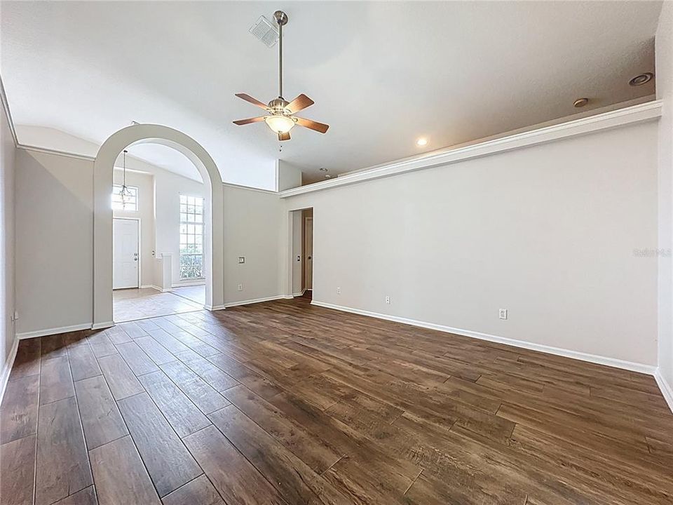 На продажу: $549,800 (3 спален, 2 ванн, 2062 Квадратных фут)