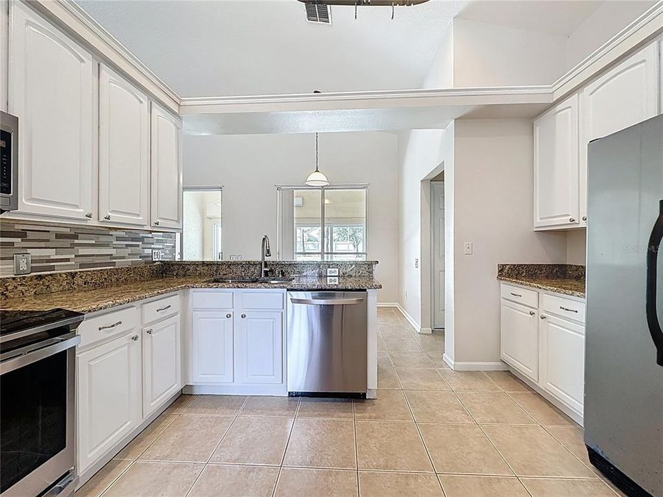 На продажу: $549,800 (3 спален, 2 ванн, 2062 Квадратных фут)