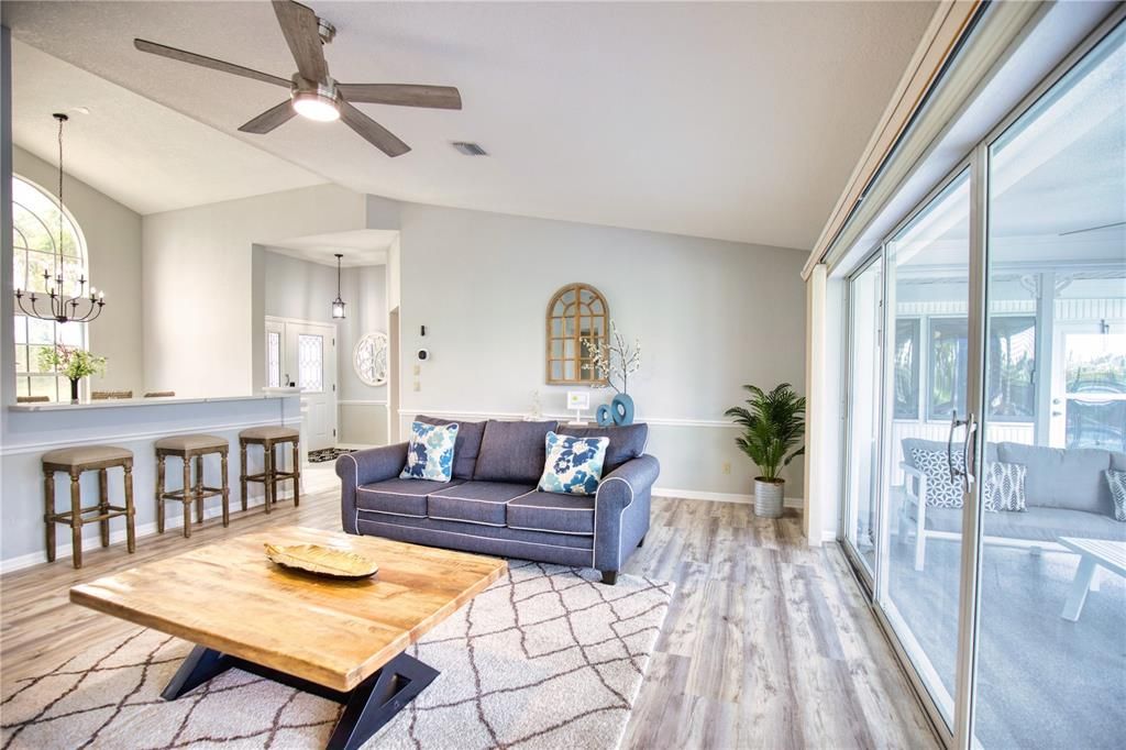 For Rent: $2,700 (3 beds, 2 baths, 2056 Square Feet)