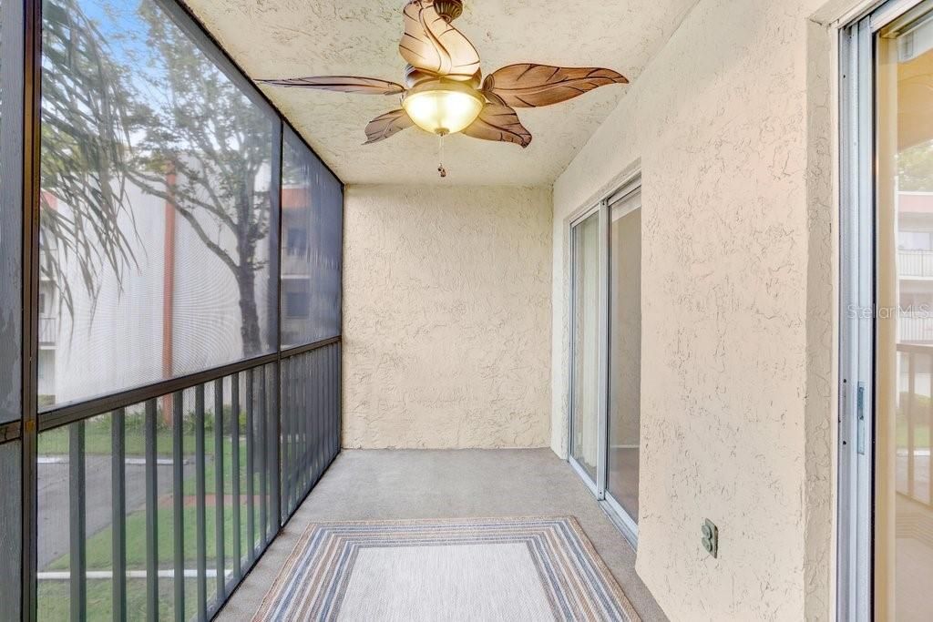 Activo con contrato: $99,000 (1 camas, 1 baños, 928 Pies cuadrados)