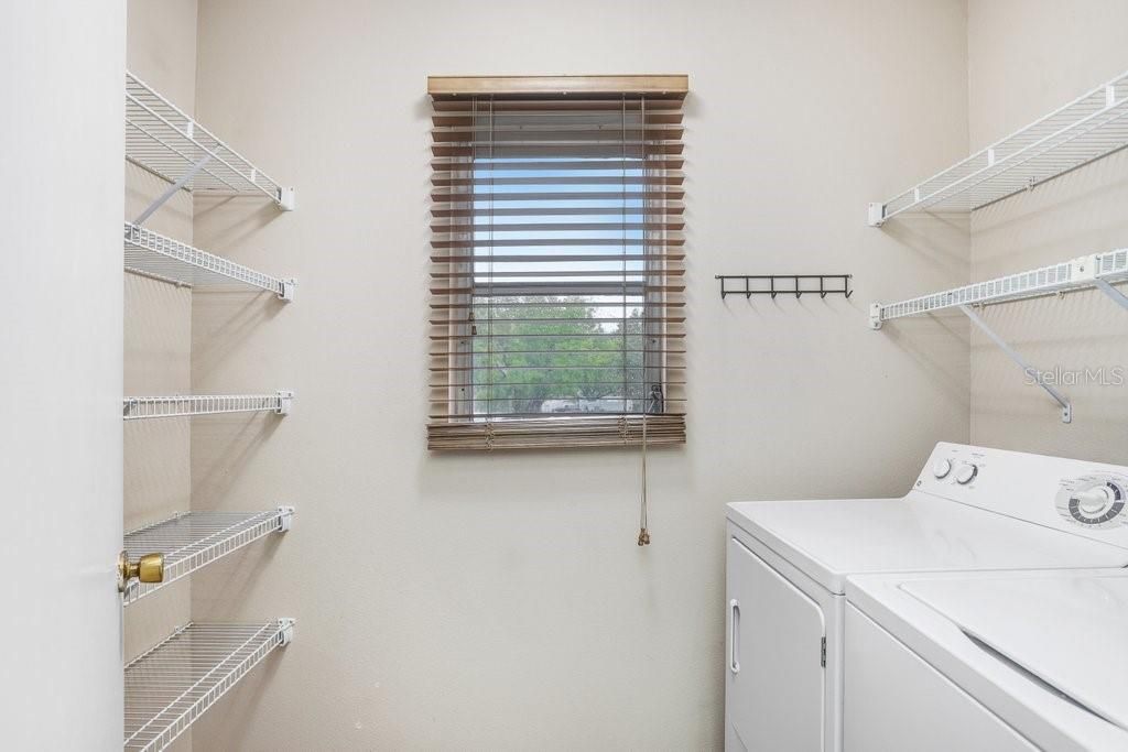 Activo con contrato: $99,000 (1 camas, 1 baños, 928 Pies cuadrados)