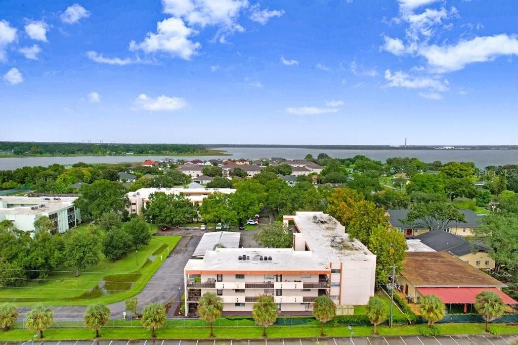 Activo con contrato: $99,000 (1 camas, 1 baños, 928 Pies cuadrados)