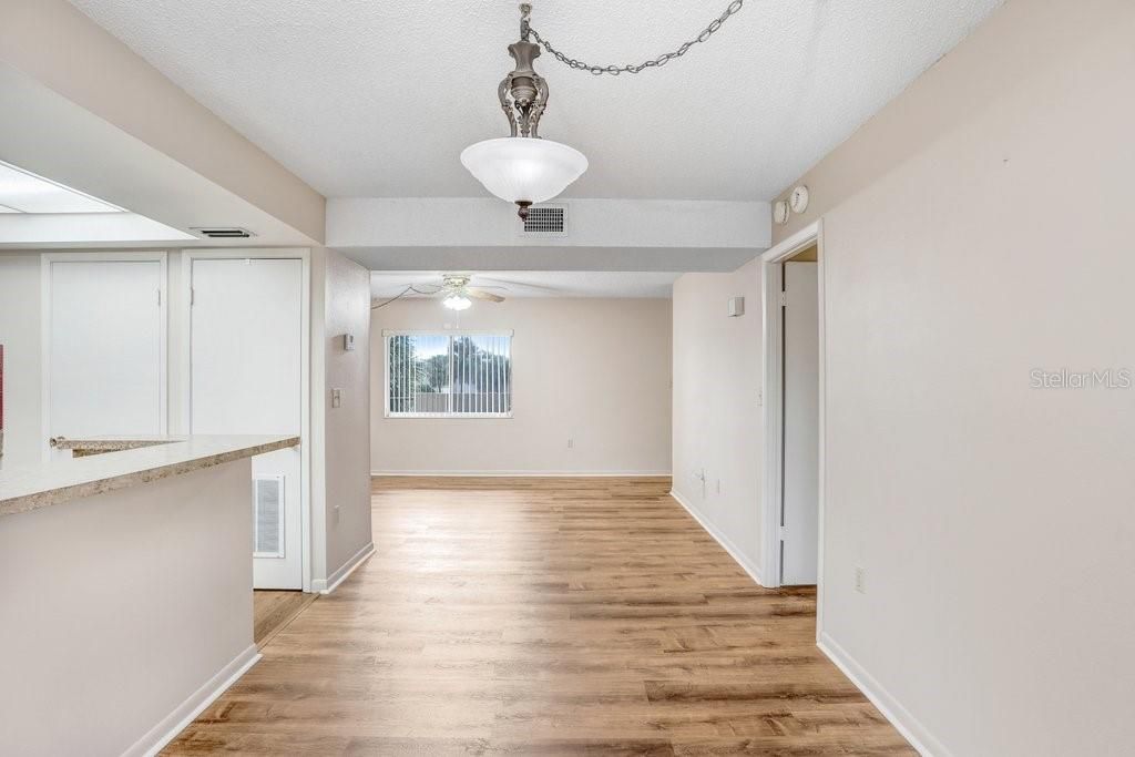 Activo con contrato: $99,000 (1 camas, 1 baños, 928 Pies cuadrados)