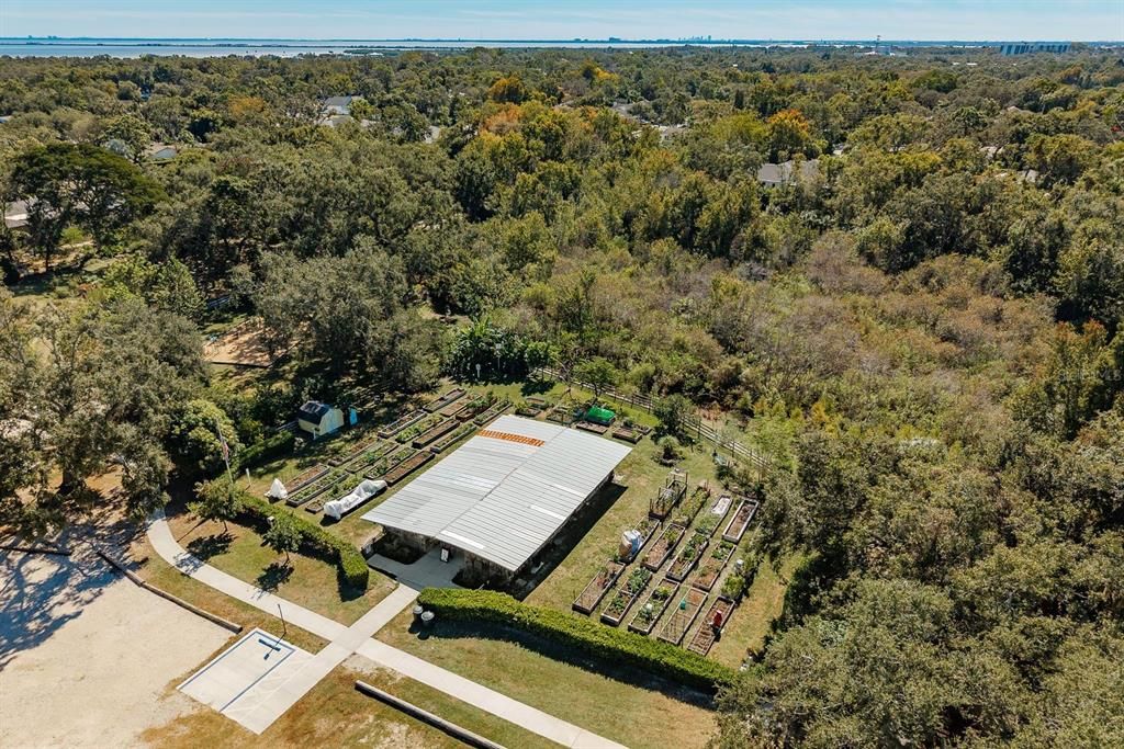 For Sale: $325,000 (2 beds, 2 baths, 1125 Square Feet)