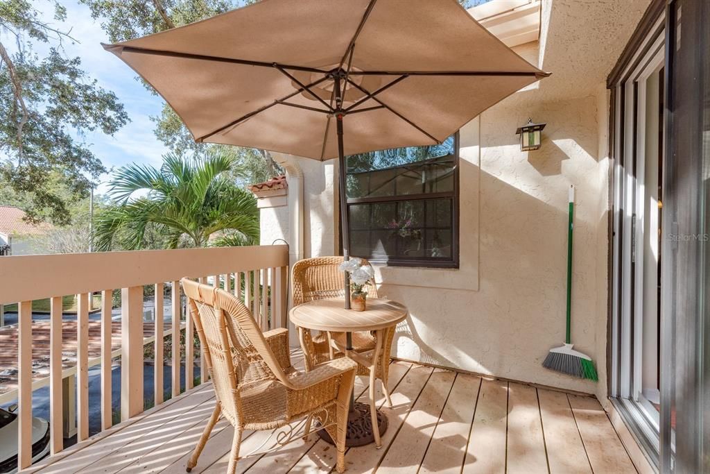 For Sale: $325,000 (2 beds, 2 baths, 1125 Square Feet)