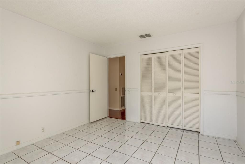 For Sale: $325,000 (2 beds, 2 baths, 1125 Square Feet)