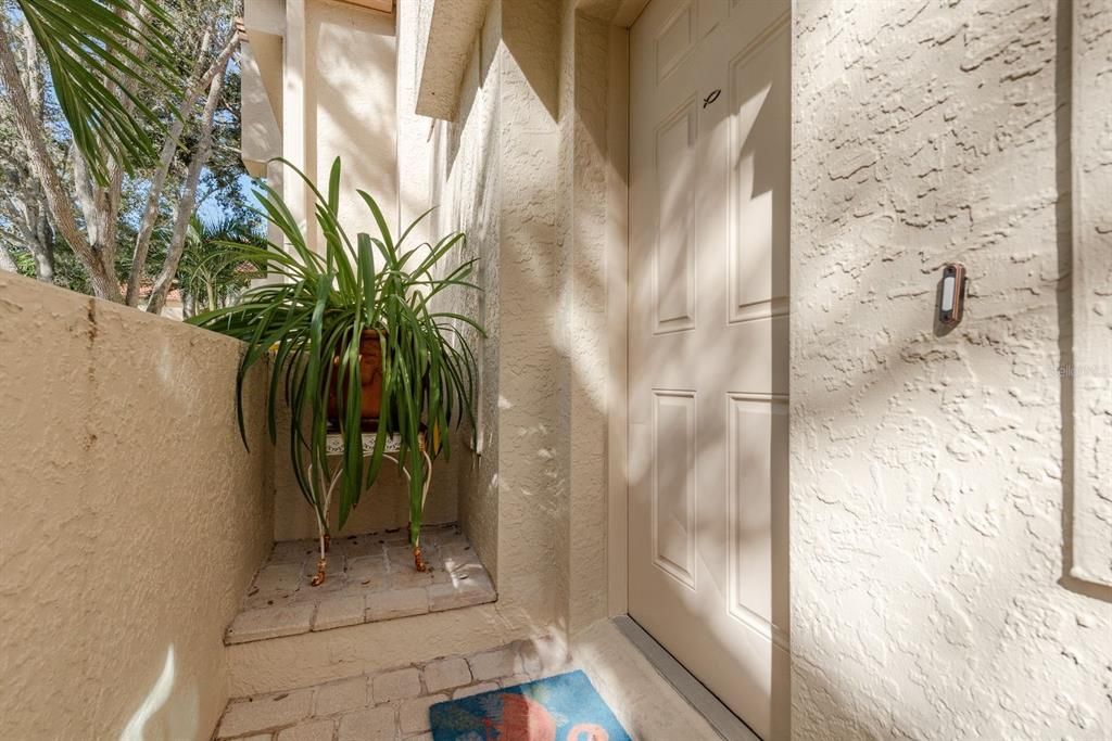 For Sale: $325,000 (2 beds, 2 baths, 1125 Square Feet)