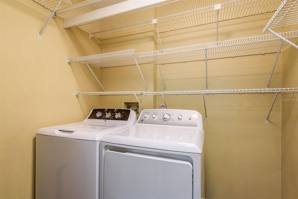 For Sale: $325,000 (2 beds, 2 baths, 1125 Square Feet)