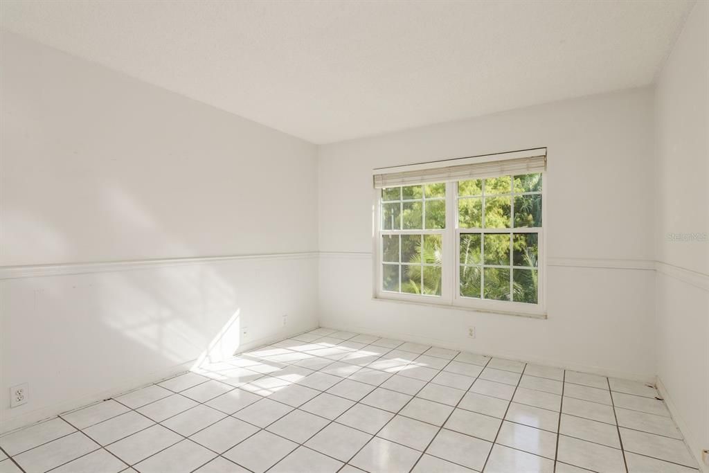 For Sale: $325,000 (2 beds, 2 baths, 1125 Square Feet)