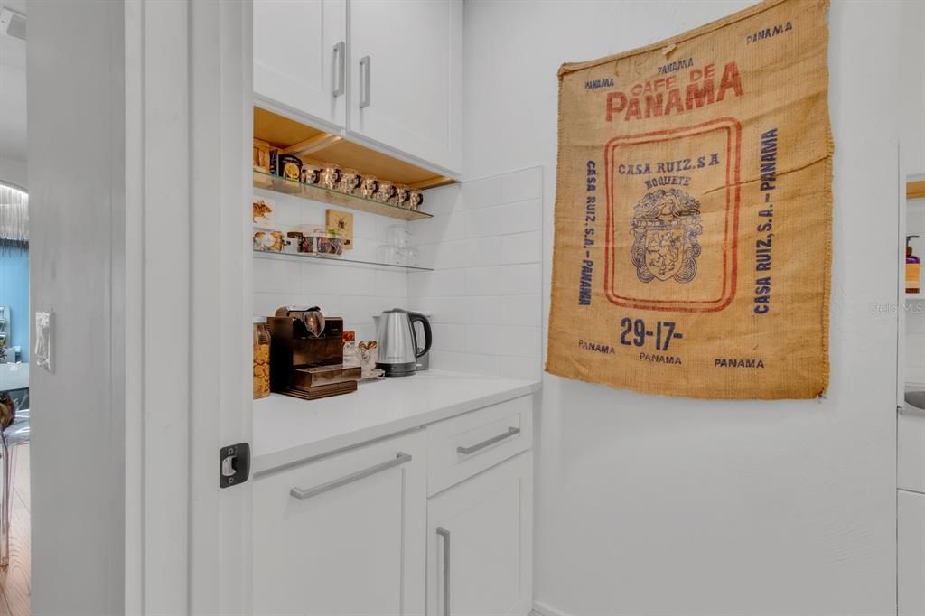 На продажу: $745,000 (3 спален, 2 ванн, 2433 Квадратных фут)