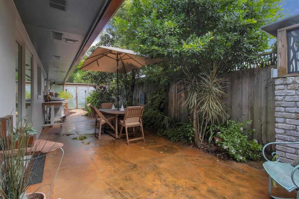 На продажу: $745,000 (3 спален, 2 ванн, 2433 Квадратных фут)