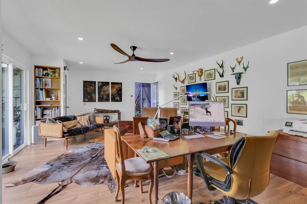 На продажу: $745,000 (3 спален, 2 ванн, 2433 Квадратных фут)