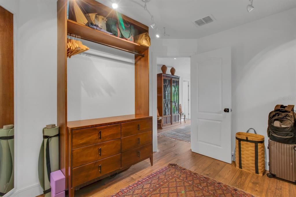 На продажу: $745,000 (3 спален, 2 ванн, 2433 Квадратных фут)