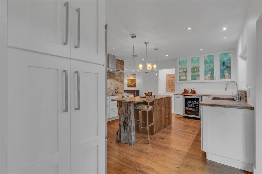 На продажу: $745,000 (3 спален, 2 ванн, 2433 Квадратных фут)