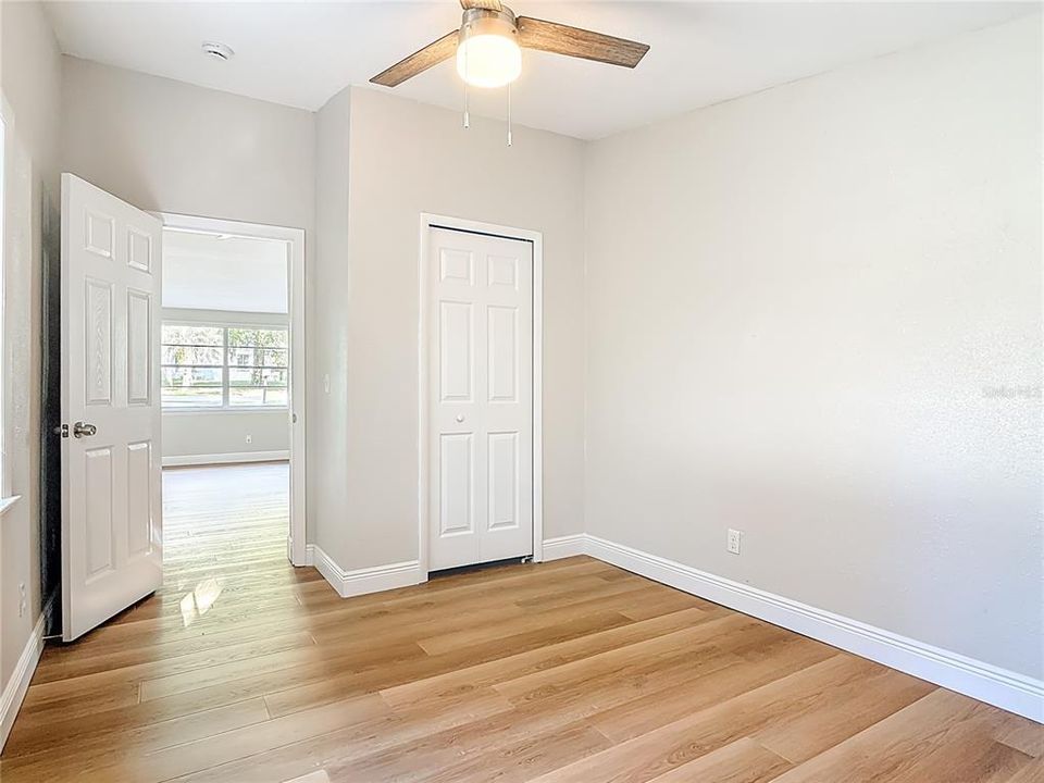 For Sale: $239,000 (3 beds, 1 baths, 1080 Square Feet)