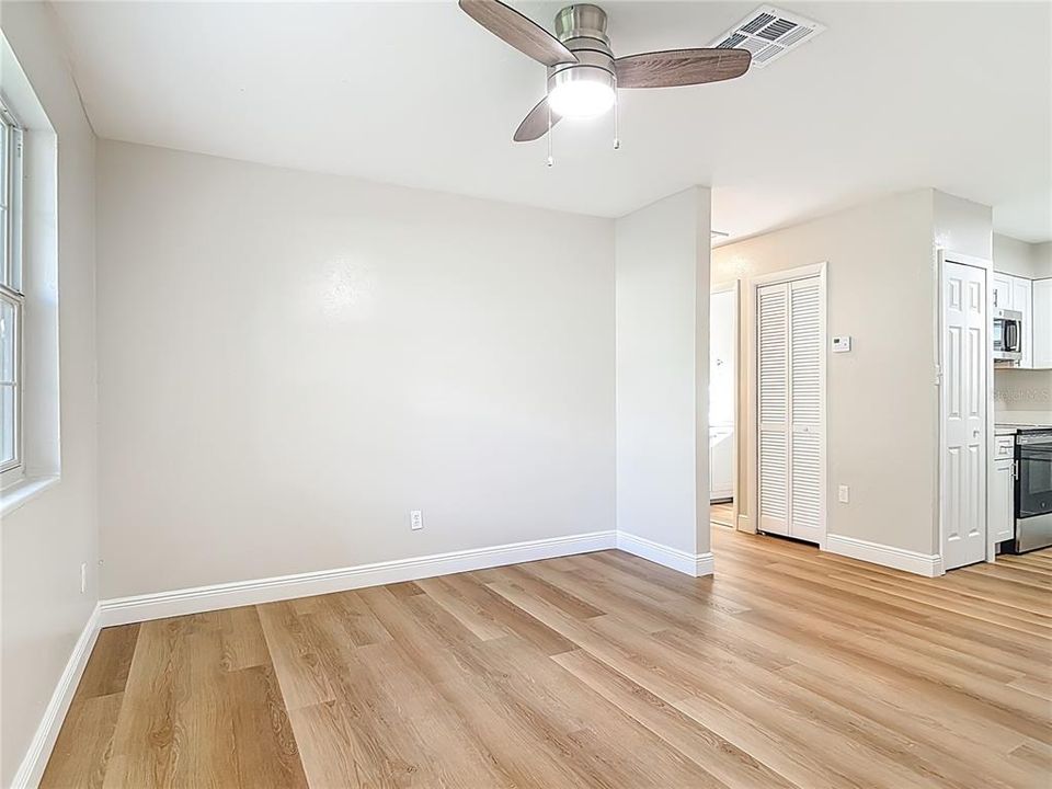 For Sale: $239,000 (3 beds, 1 baths, 1080 Square Feet)