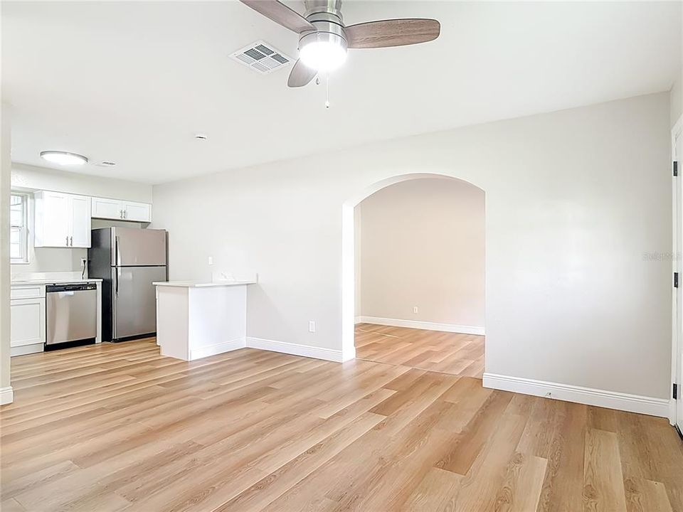 For Sale: $239,000 (3 beds, 1 baths, 1080 Square Feet)