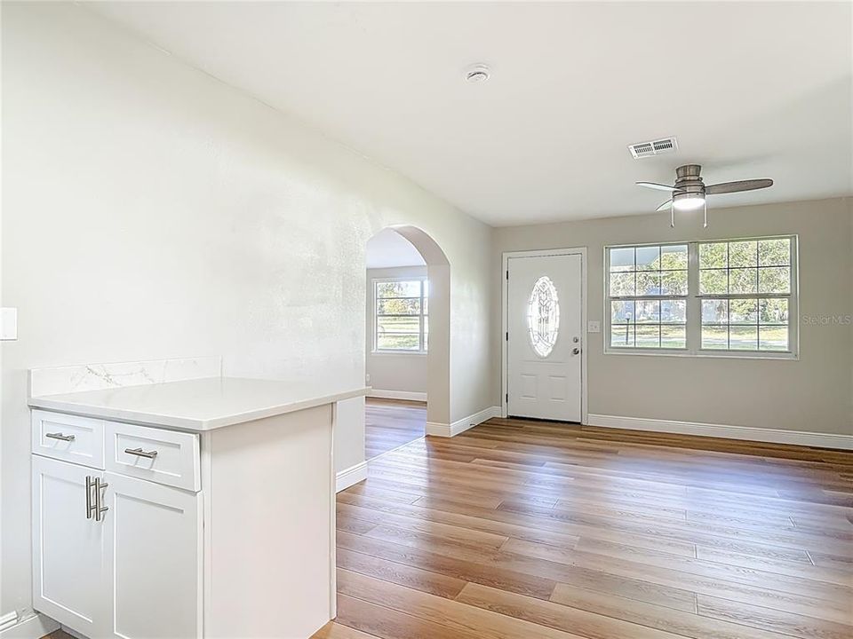 For Sale: $239,000 (3 beds, 1 baths, 1080 Square Feet)