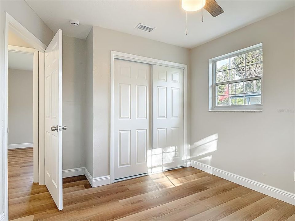 For Sale: $239,000 (3 beds, 1 baths, 1080 Square Feet)