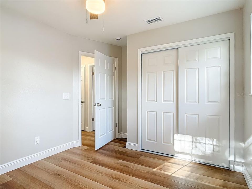 For Sale: $239,000 (3 beds, 1 baths, 1080 Square Feet)