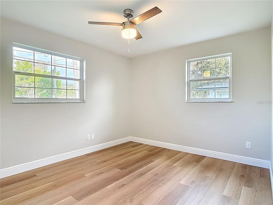 For Sale: $239,000 (3 beds, 1 baths, 1080 Square Feet)