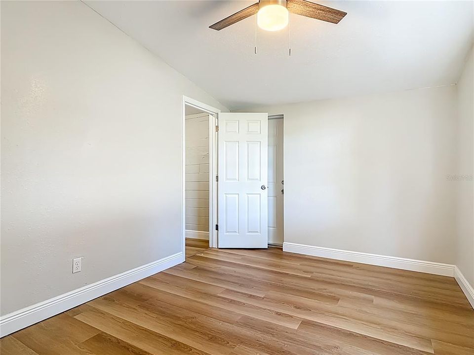 For Sale: $239,000 (3 beds, 1 baths, 1080 Square Feet)