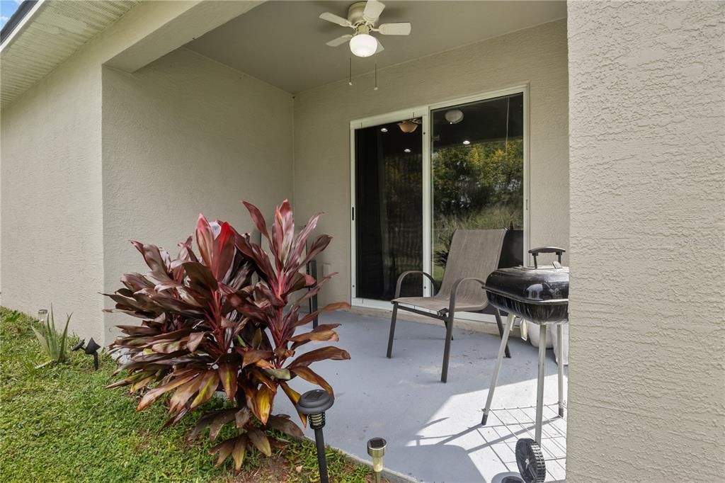 合同活跃: $270,000 (3 贝兹, 2 浴室, 1227 平方英尺)