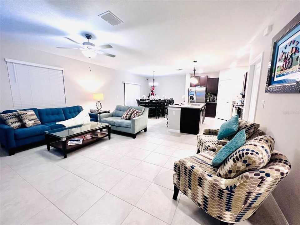 待售: $510,000 (4 贝兹, 2 浴室, 1870 平方英尺)