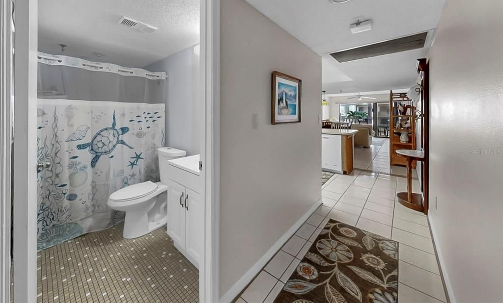 合同活跃: $395,000 (1 贝兹, 1 浴室, 840 平方英尺)