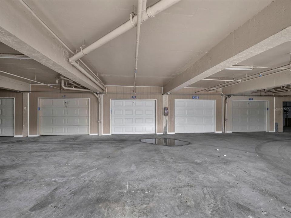 合同活跃: $395,000 (1 贝兹, 1 浴室, 840 平方英尺)