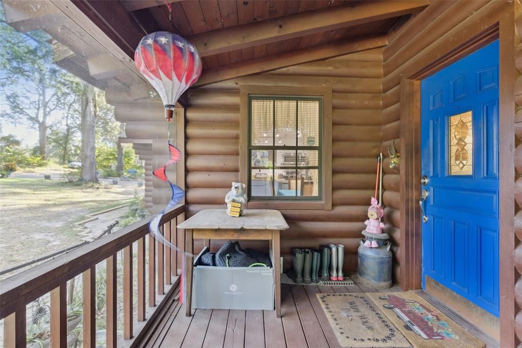 Active With Contract: $325,000 (2 beds, 2 baths, 1704 Square Feet)