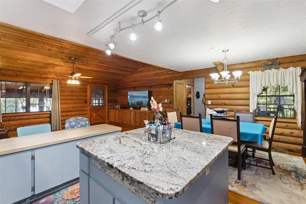 Active With Contract: $325,000 (2 beds, 2 baths, 1704 Square Feet)