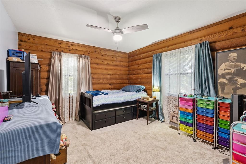 Active With Contract: $325,000 (2 beds, 2 baths, 1704 Square Feet)