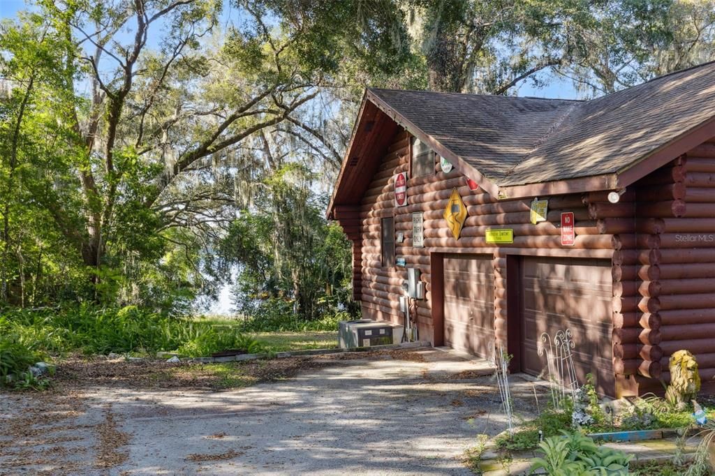 Active With Contract: $325,000 (2 beds, 2 baths, 1704 Square Feet)