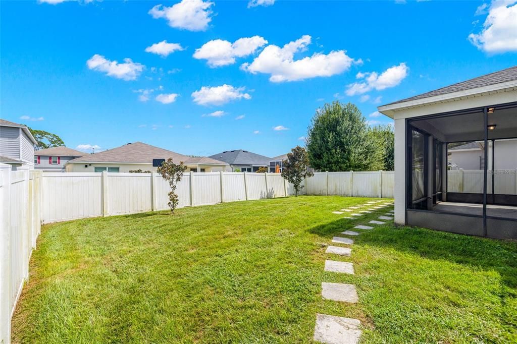 На продажу: $329,999 (4 спален, 2 ванн, 1701 Квадратных фут)